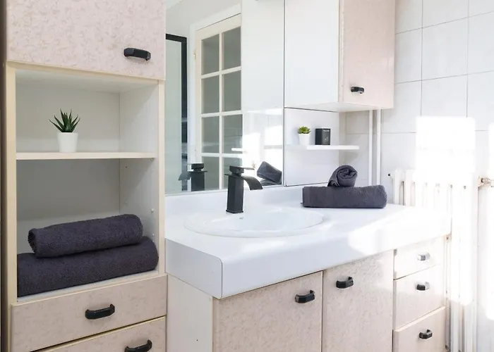 Apartment Le Leo - Terrasse, Parking, Piscine, Netflix