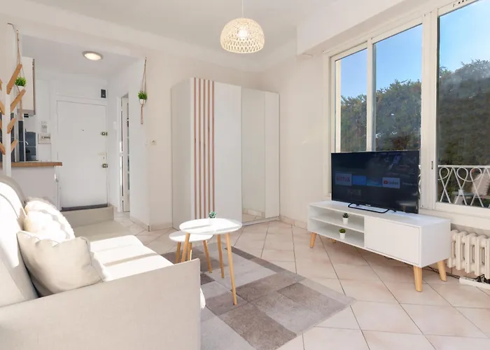 Apartment Le Leo - Terrasse, Parking, Piscine, Netflix Villeneuve-Loubet